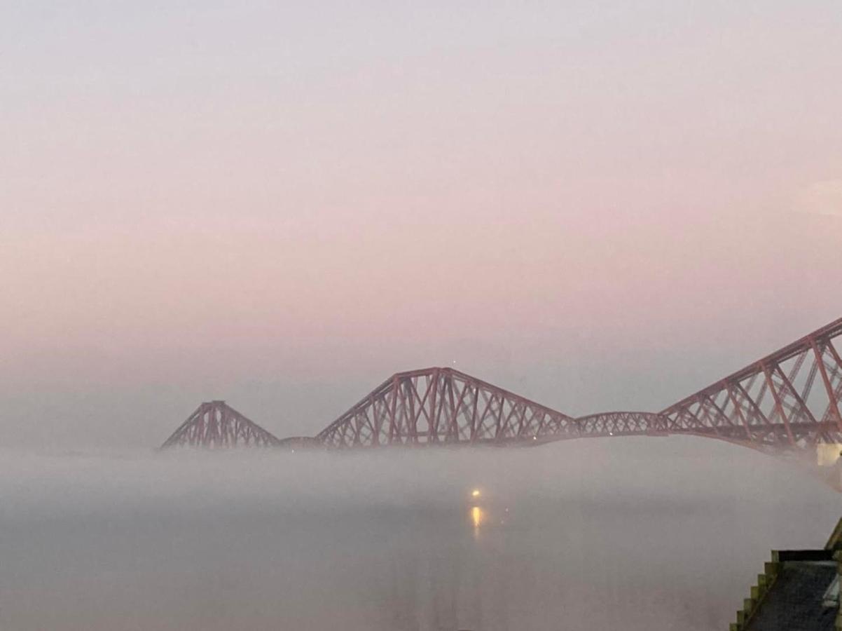 Forth Reflections Self Catering South Queensferry Bagian luar foto